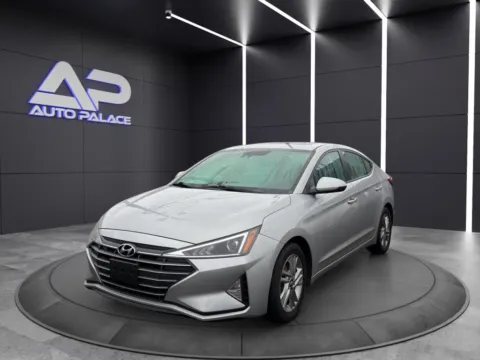 Silver 2020 HYUNDAI ELANTRA SEL for sale in Columbus, OH