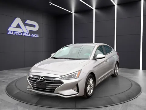 Silver 2020 HYUNDAI ELANTRA SEL for sale in Columbus, OH