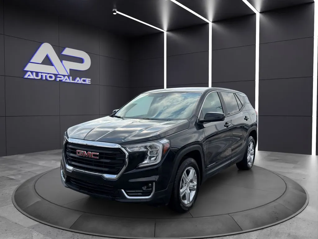 Black 2024 GMC TERRAIN SLE LOWEST PRICE AROUND for sale in Columbus, OH