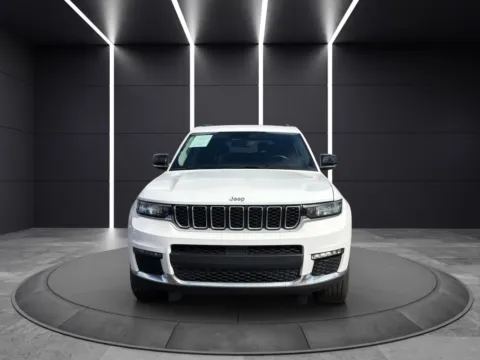 Photos of 2022 JEEP GRAND CHEROKEE L LIMITED KBB VALUE 26K WOW for sale in Columbus, OH at Auto Palace