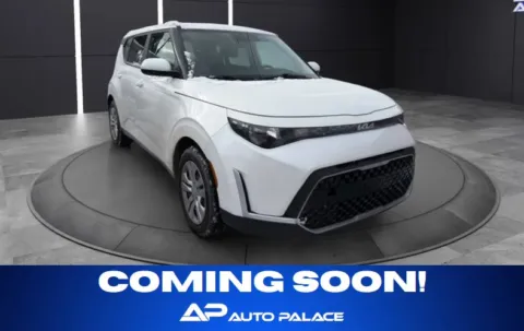 White 2023 KIA SOUL LX for sale in Columbus, OH