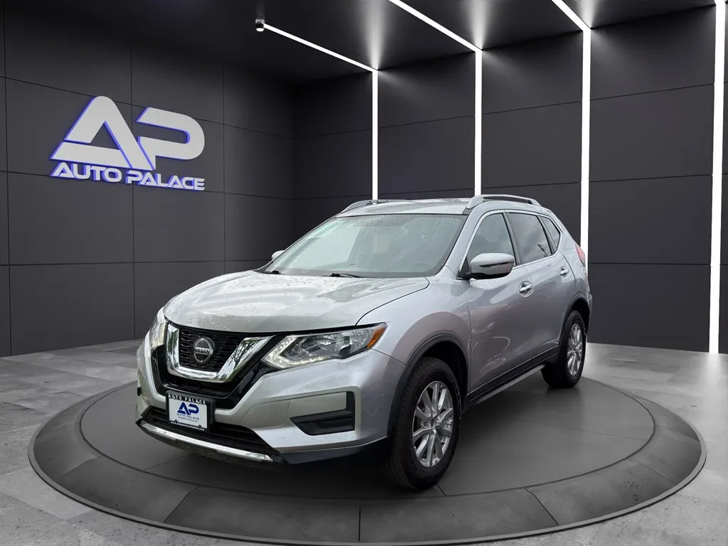 Silver 2018 NISSAN ROGUE SV KBB VALUE $11,800 WOW for sale in Columbus, OH