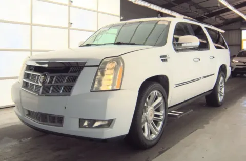 White 2014 CADILLAC ESCALADE ESV PLATINUM for sale in Columbus, OH