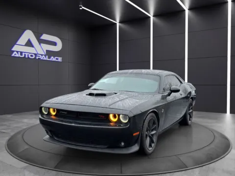 Black 2016 DODGE CHALLENGER R/T SCAT PACK for sale in Columbus, OH