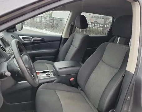 More photos of 2019 NISSAN PATHFINDER S at Auto Palace, OH