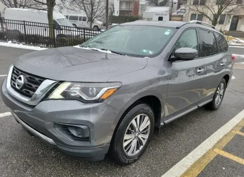 Gray 2019 NISSAN PATHFINDER S for sale in Columbus, OH