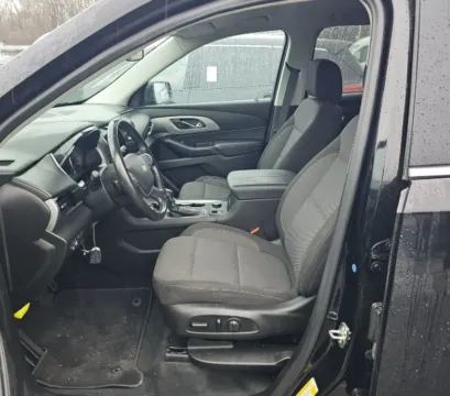 More photos of 2021 CHEVROLET TRAVERSE LT at Auto Palace, OH