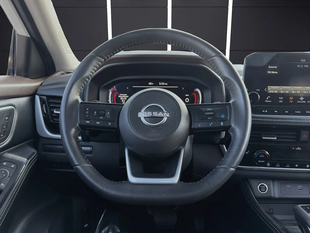 2023 Nissan Rogue Platinum - Photo 16