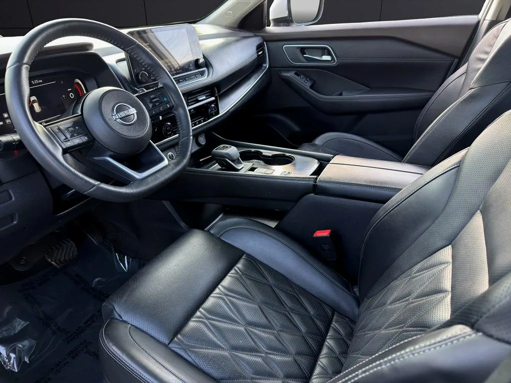 2023 Nissan Rogue Platinum - Photo 12