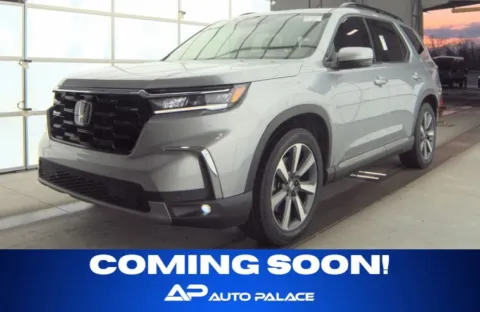 Silver 2025 HONDA PILOT TOURING for sale in Columbus, OH