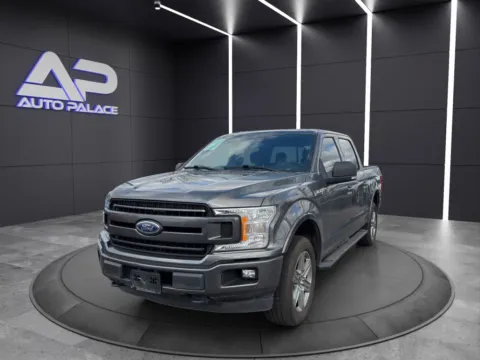 Gray 2018 FORD F-150 SUPERCREW KBB VALUE 29K WOW for sale in Columbus, OH