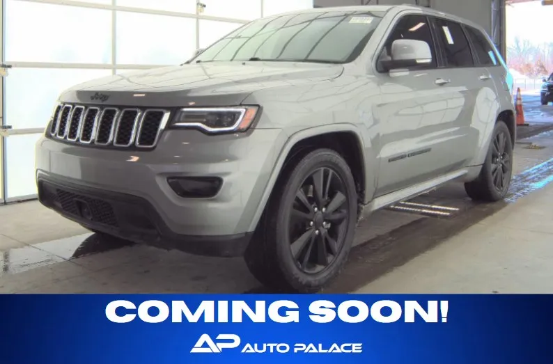 Silver 2019 JEEP GRAND CHEROKEE OVERLAND for sale in Columbus, OH