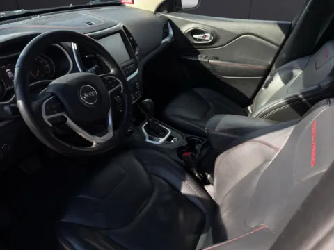 Photos of 2015 JEEP CHEROKEE TRAILHAWK for sale in Columbus, OH at Auto Palace