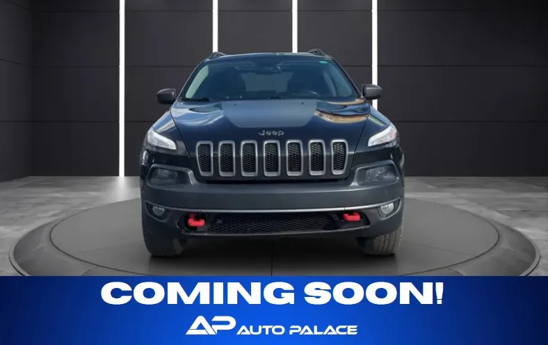 Black 2015 JEEP CHEROKEE TRAILHAWK KBB VALUE 15,500 WOW for sale in Columbus, OH