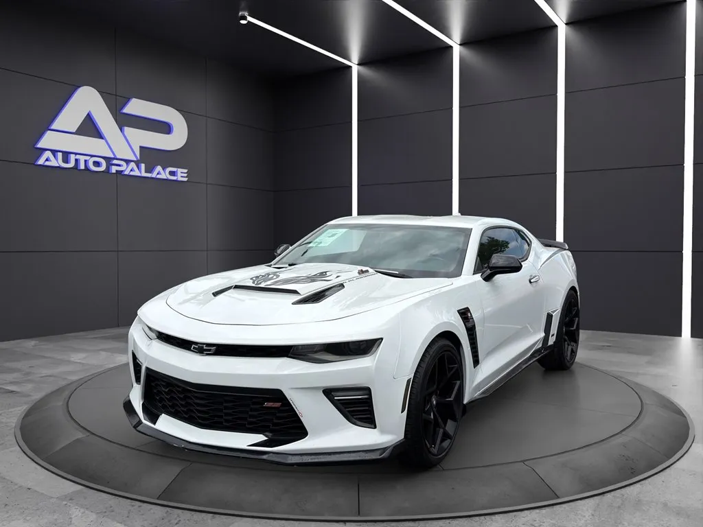 2017 CHEVROLET CAMARO 1SS KBB VALUE 34K WOW for sale in Columbus, OH