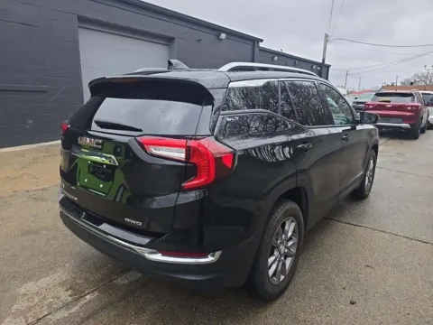 Photos of 2023 GMC TERRAIN SLT for sale in Columbus, OH at Auto Palace