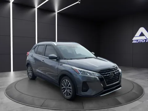 Gray 2021 NISSAN KICKS SV for sale in Columbus, OH