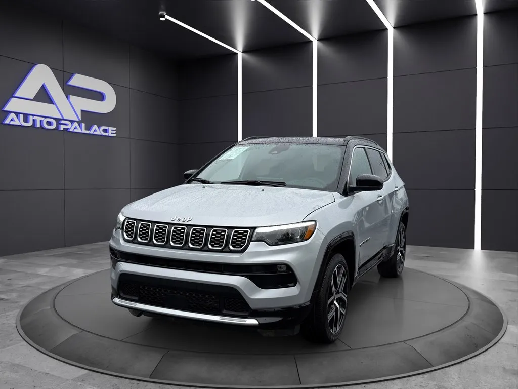 Silver 2025 JEEP COMPASS LIMITED KBB 26k WOW for sale in Columbus, OH