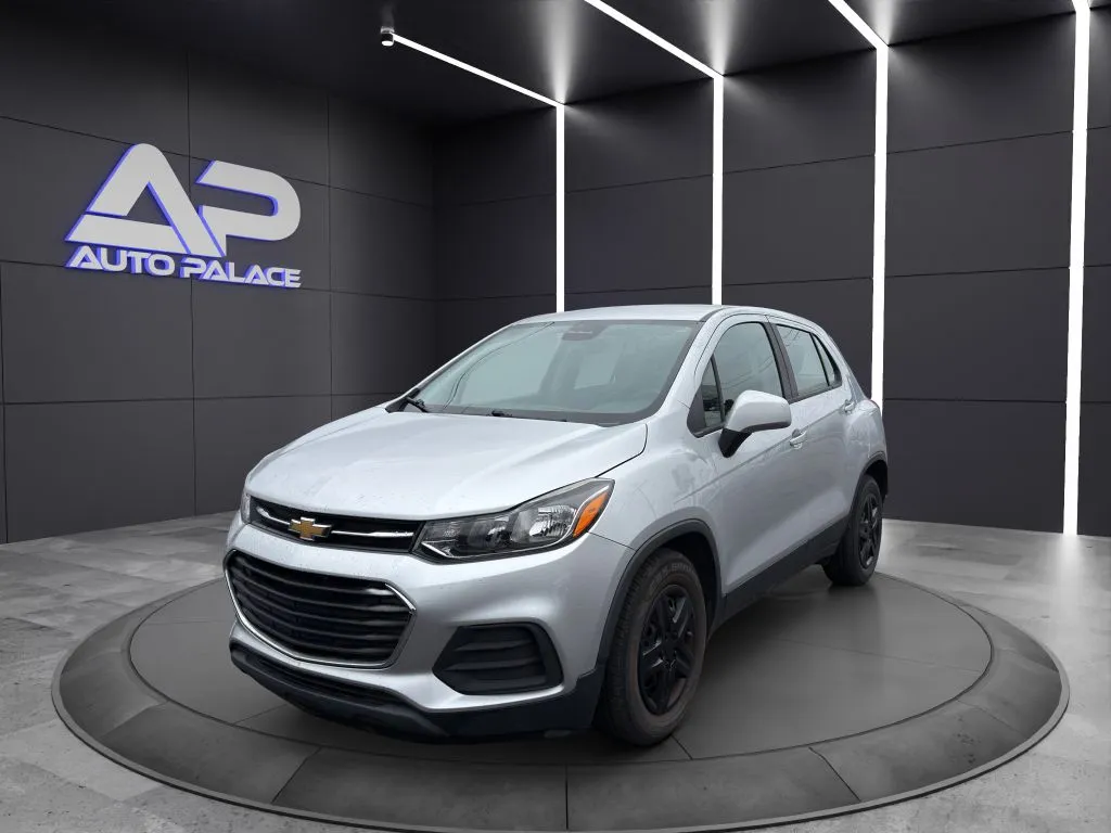 Silver 2019 CHEVROLET TRAX LS for sale in Columbus, OH