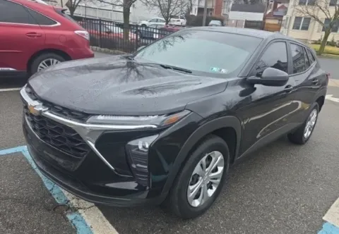 Black 2024 CHEVROLET TRAX LS for sale in Columbus, OH