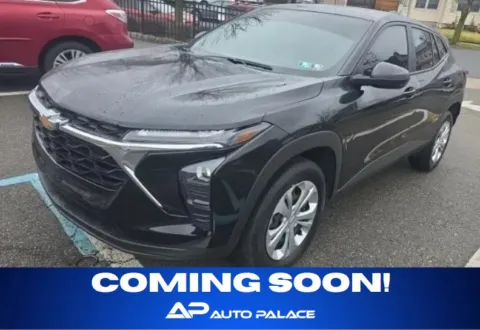 Black 2024 CHEVROLET TRAX LS for sale in Columbus, OH