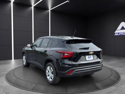 More photos of 2024 CHEVROLET TRAX LS at Auto Palace, OH