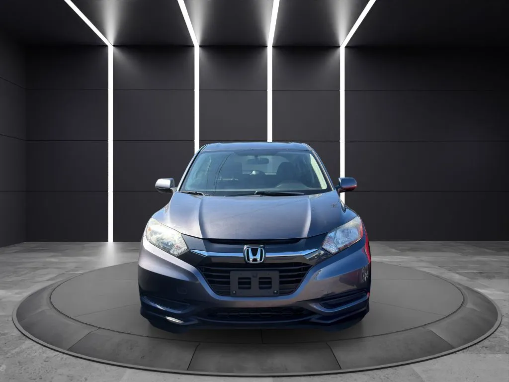 Silver 2018 HONDA HR-V LX for sale in Columbus, OH