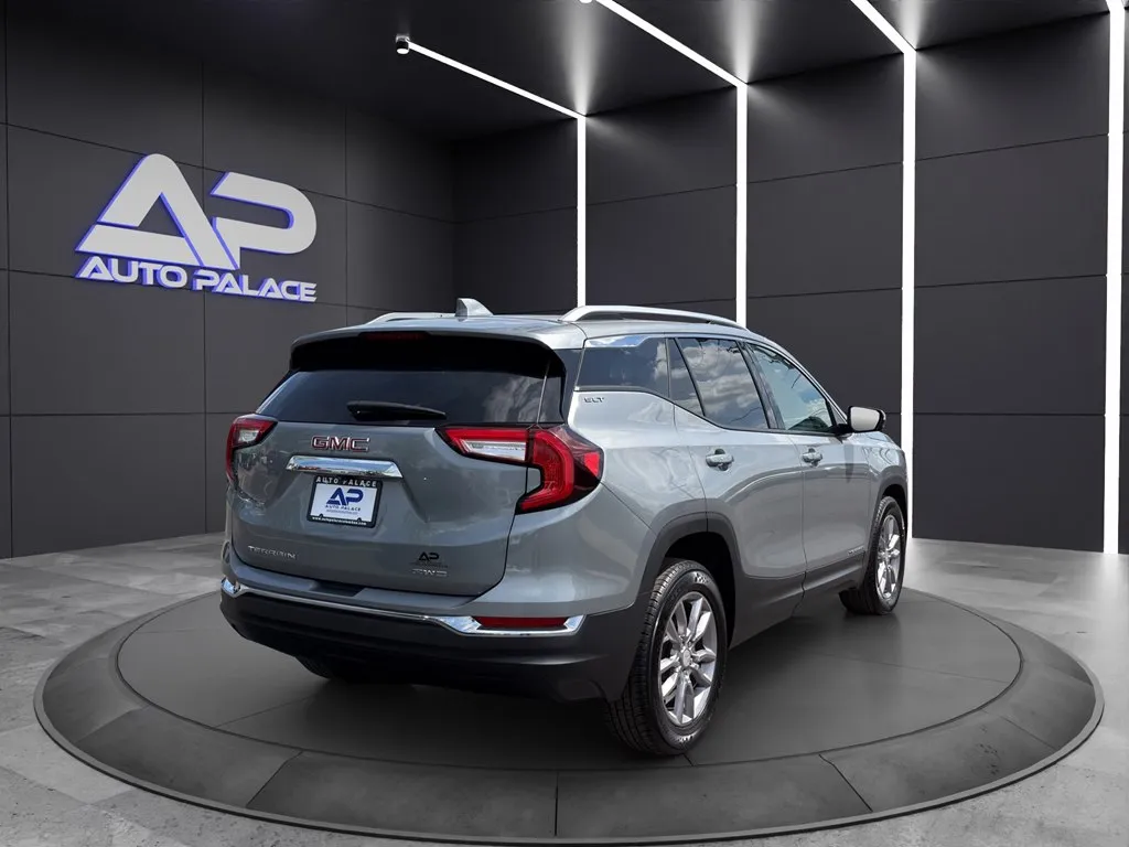 2024 GMC Terrain SLT - Photo 6