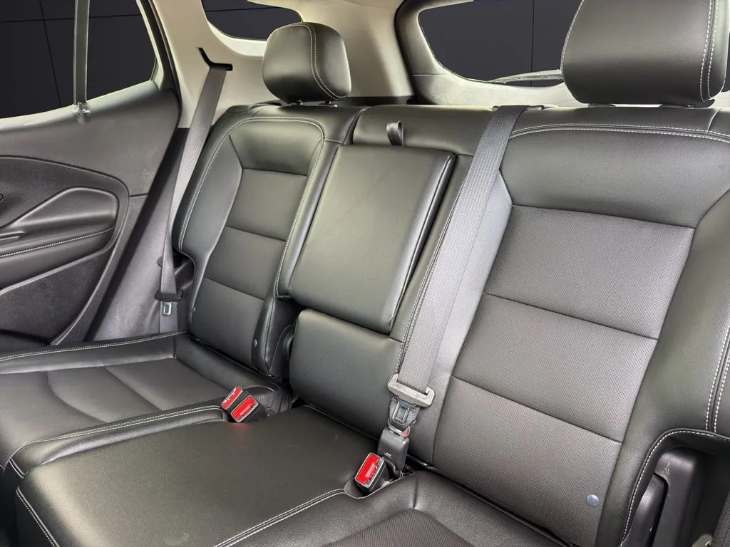 2024 GMC Terrain SLT - Photo 20