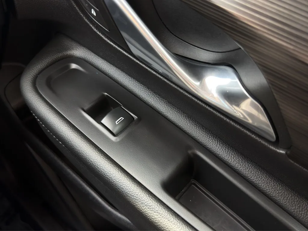 2024 GMC Terrain SLT - Photo 15