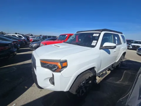 White 2020 TOYOTA 4RUNNER SR5/SR5 PREMIUM for sale in Columbus, OH