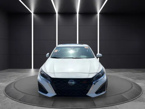 White 2023 NISSAN ALTIMA SV for sale in Columbus, OH