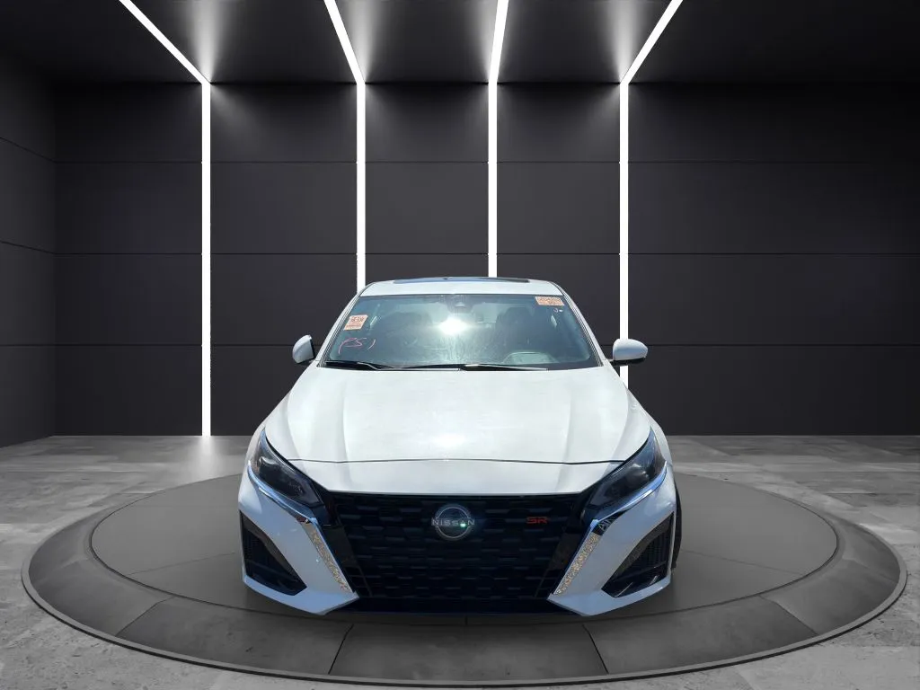 White 2023 NISSAN ALTIMA SV for sale in Columbus, OH