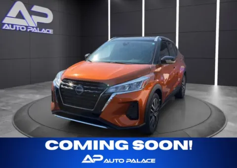 Orange 2023 NISSAN KICKS SV for sale in Columbus, OH