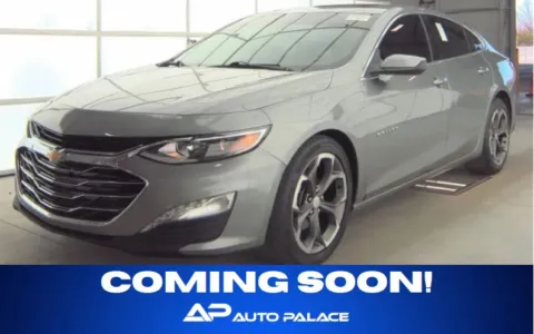 Gray 2023 CHEVROLET MALIBU LT for sale in Columbus, OH