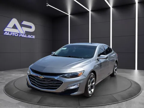 Gray 2023 CHEVROLET MALIBU LT for sale in Columbus, OH