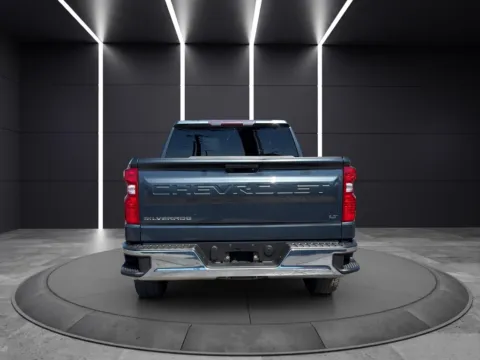 More photos of 2019 CHEVROLET SILVERADO 1500 LT KBB 25K WOW at Auto Palace, OH