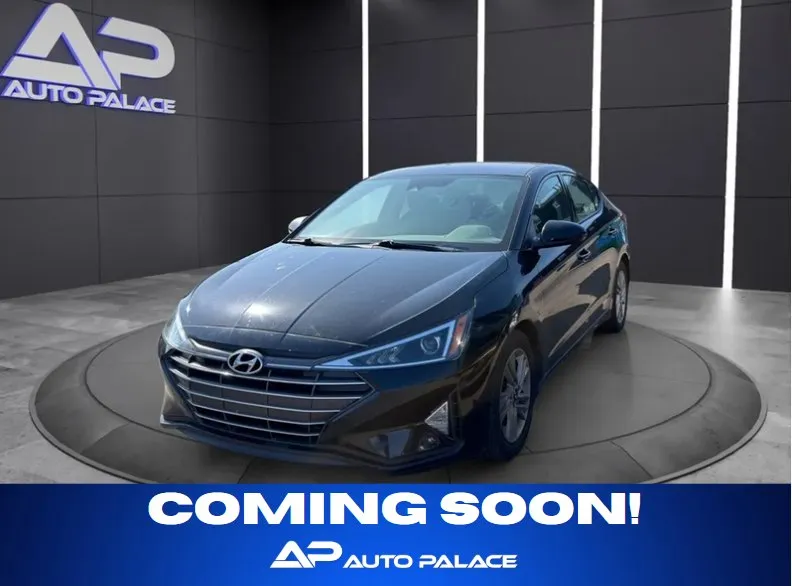 Black 2020 HYUNDAI ELANTRA SEL for sale in Columbus, OH