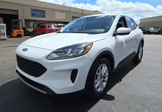 White 2022 FORD ESCAPE SE for sale in Columbus, OH