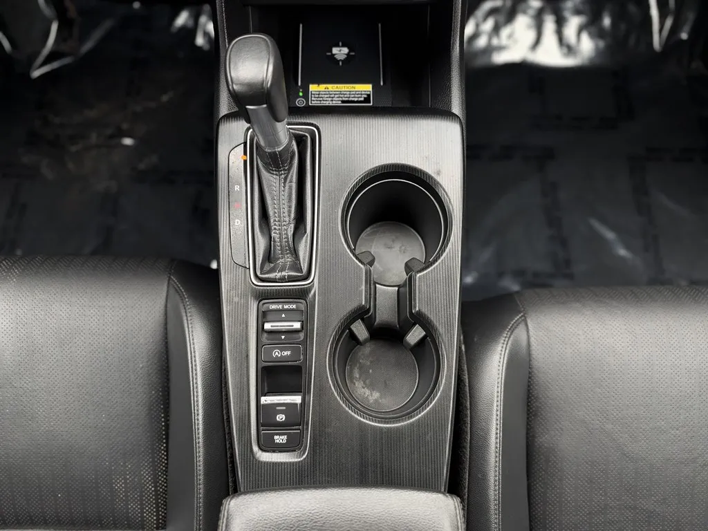 2024 Honda Civic Touring - Photo 17