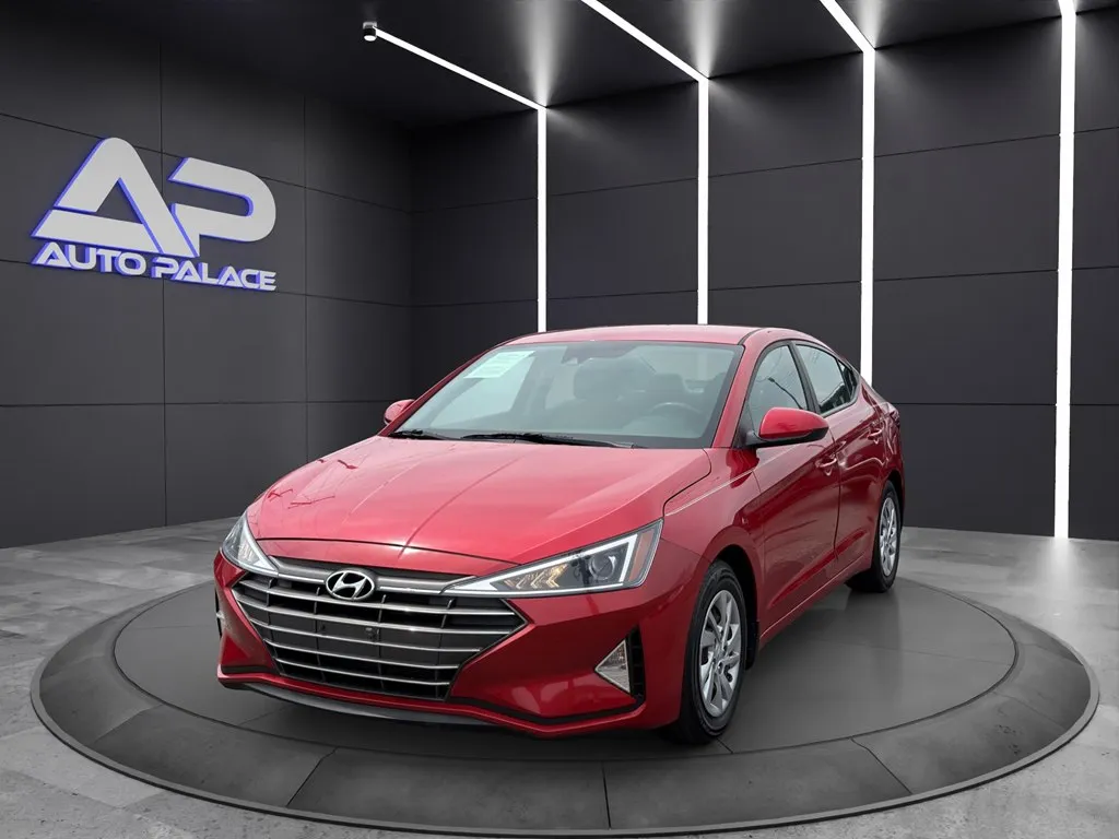 Red 2020 HYUNDAI ELANTRA SE for sale in Columbus, OH
