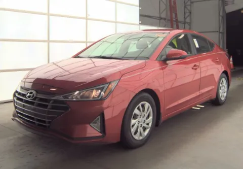 Red 2020 HYUNDAI ELANTRA SE for sale in Columbus, OH
