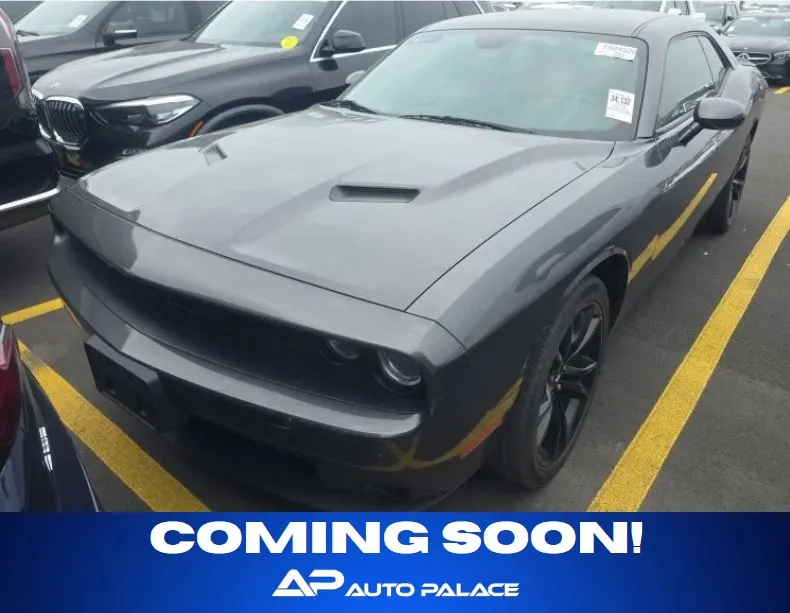 2018 Dodge Challenger SXT Plus's photo