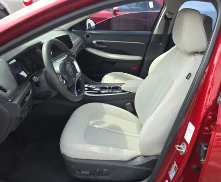 More photos of 2023 HYUNDAI SONATA SEL at Auto Palace, OH