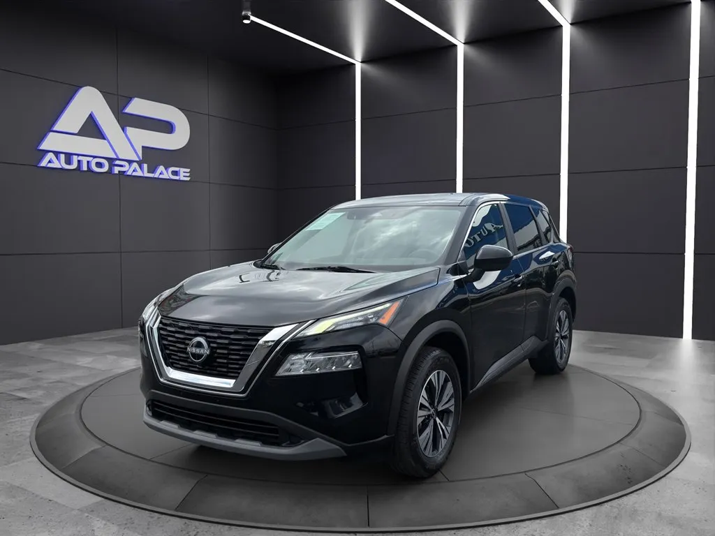 Black 2023 NISSAN ROGUE SV for sale in Columbus, OH