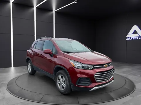 Photos of 2022 CHEVROLET TRAX 1LT for sale in Columbus, OH at Auto Palace