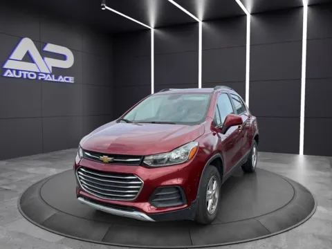 Red 2022 CHEVROLET TRAX 1LT for sale in Columbus, OH