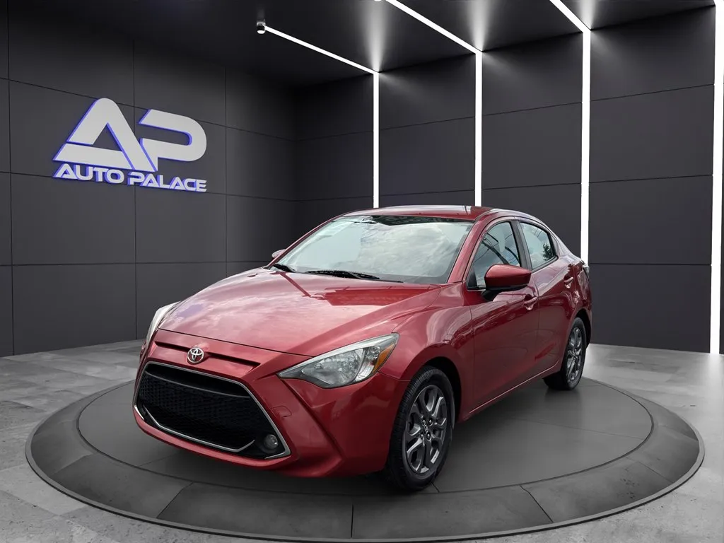 Red 2019 TOYOTA YARIS LE KBB VALUE 11K WOW for sale in Columbus, OH