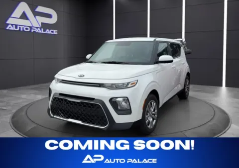White 2020 KIA SOUL LX for sale in Columbus, OH