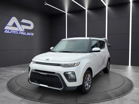 White 2020 KIA SOUL LX for sale in Columbus, OH